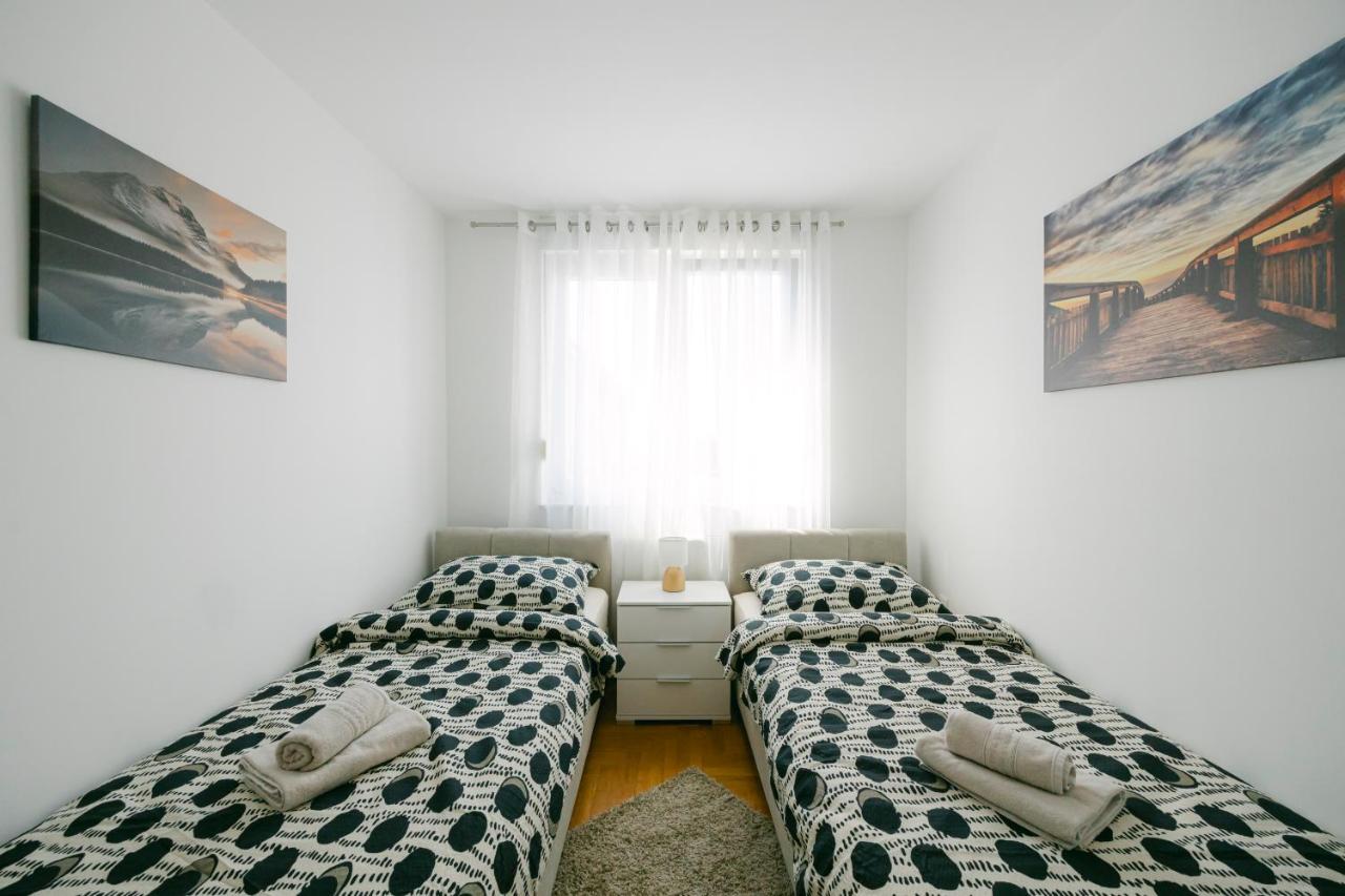 Ladenta Apartman*** ซาเกร็บ ภายนอก รูปภาพ