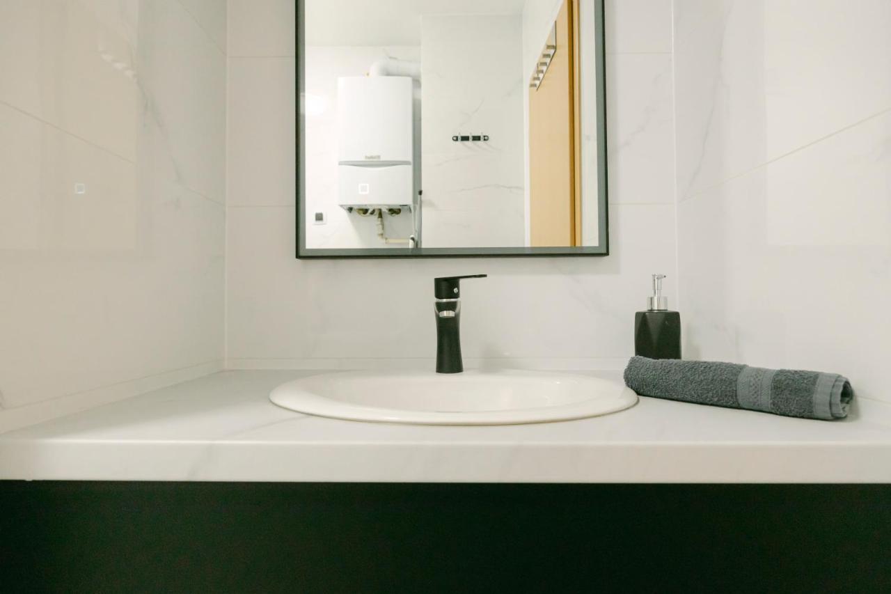 Ladenta Apartman*** ซาเกร็บ ภายนอก รูปภาพ