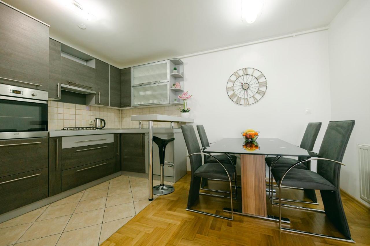 Ladenta Apartman*** ซาเกร็บ ภายนอก รูปภาพ