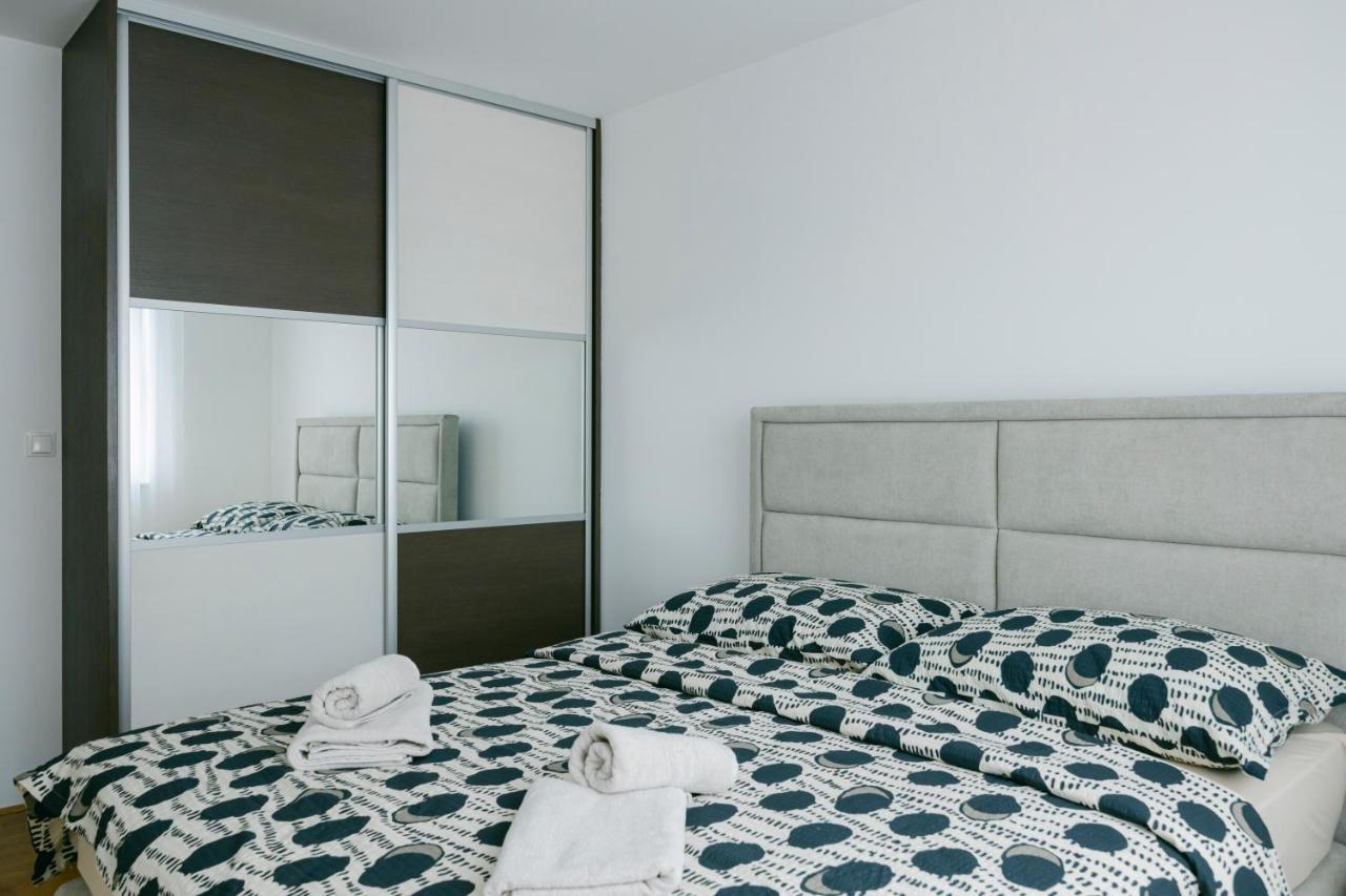 Ladenta Apartman*** ซาเกร็บ ภายนอก รูปภาพ